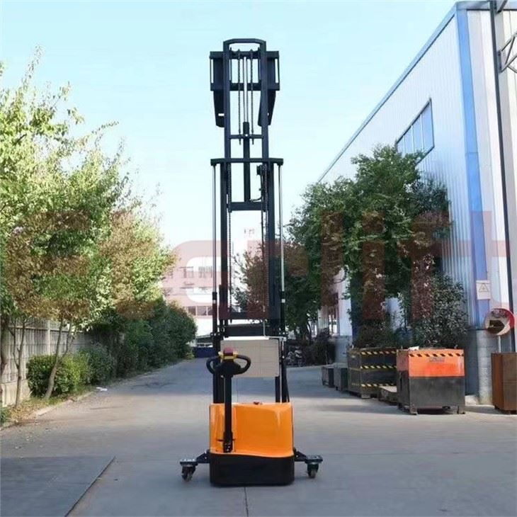 Hydraulic Straddle Pallet Stacker Truck